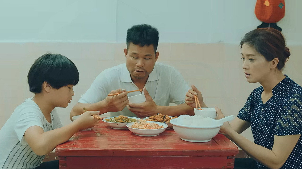黑暗中的一束光劇照