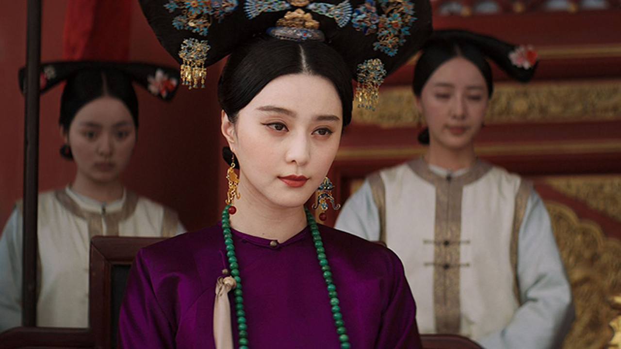 畫框裡的女人劇照