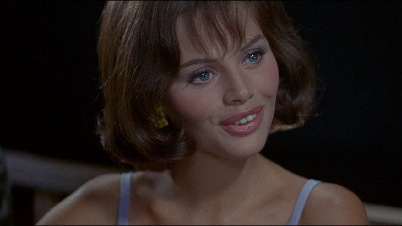 怪賊飛天狐劇照