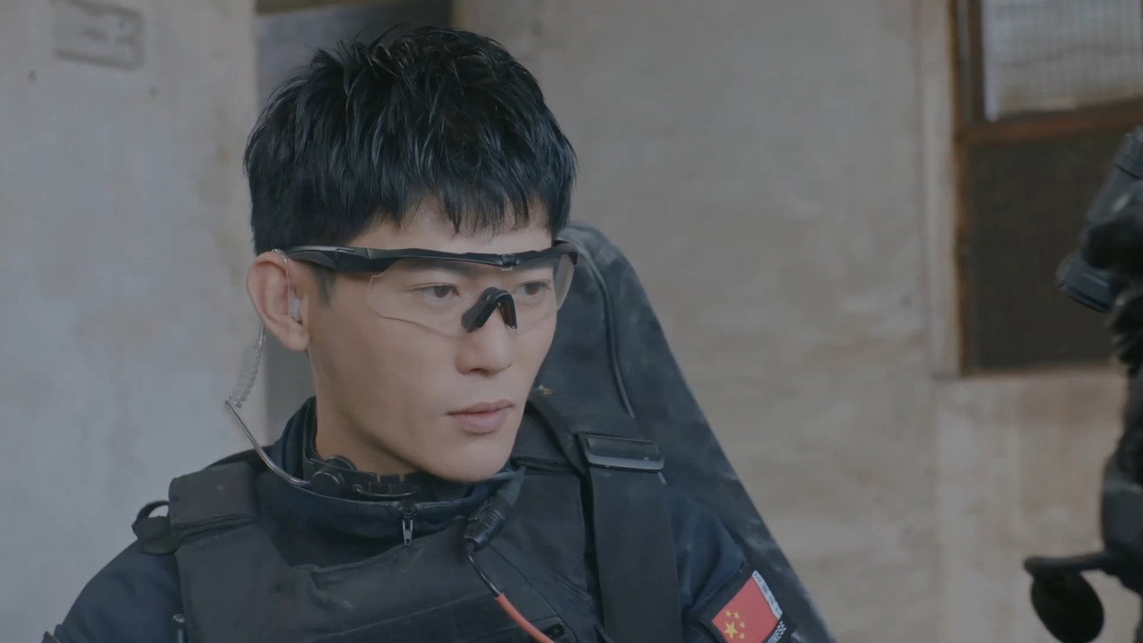 學警出擊劇照