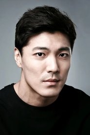 李載允
