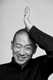 梁龍