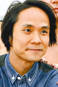 區焯文
