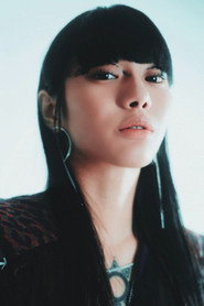 仲萬美